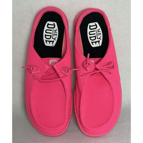Hey Dude Women’s Wendy Slip Mono Funk Size 7 Clog Shoes Slide On Electric Pink - Picture 1 of 8